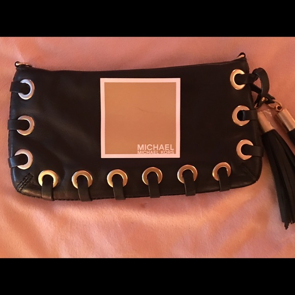 MICHAEL KORS BLACK LEATHER CLUTCH/ HANDBAG - Picture 5 of 8